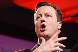 Gospodarka Wielkiej Brytanii. David Cameron proponuje wszystkim podwyżkę