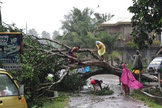Tajfun na Filipinach. Liczba ofiar przekroczyła 475 osób