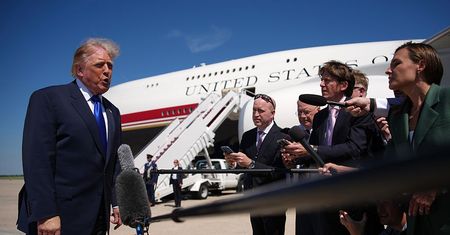 Rekordowe ceny ropy. Trump mówi, kiedy zaczną "gwałtownie spadać"