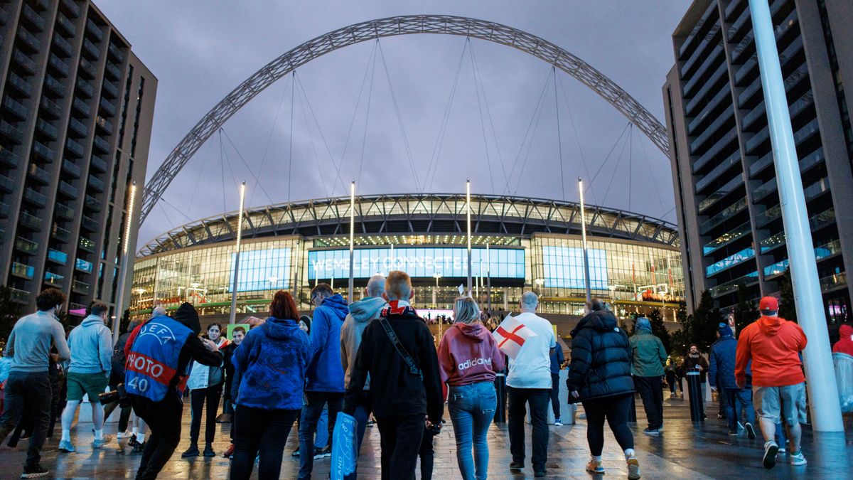 PAP/EPA / TOLGA AKMEN / Na zdjęciu: stadion Wembley w Londynie