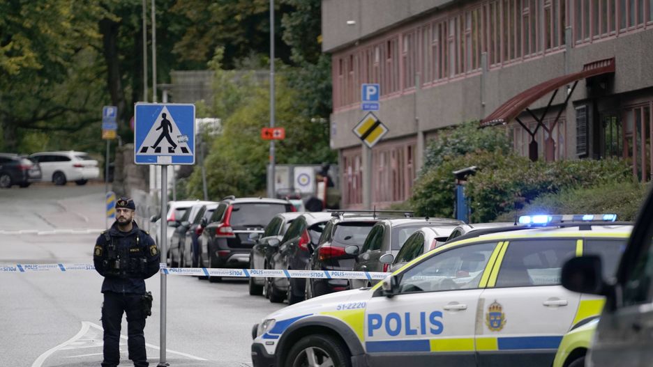 Polis