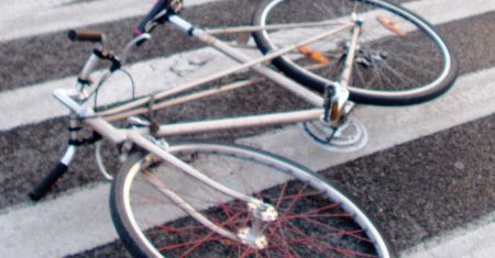 Warszawa. Rowerzystka potraktowana gazem. Strażnicy miejscy pod lupą prokuratury