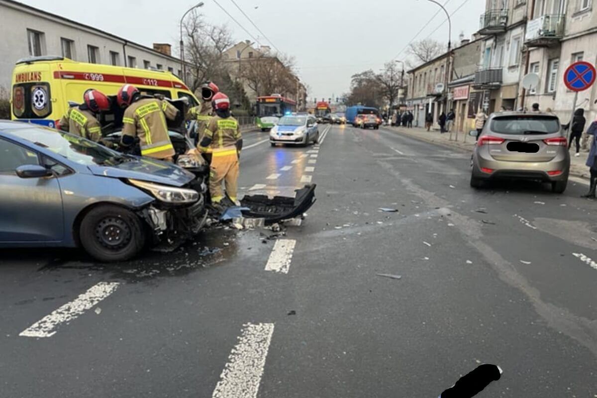 Wypadek na skrzyżowaniu ulic Kunickiego i Nowy Świat w Lublinie
