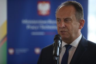 Przesilenie w rządzie. Wiceminister Gut-Mostowy waha się, co zrobić