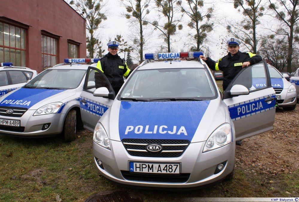 Podlaskie: Nowe radiowozy policji. 48 samochodów suzuki będzie batem na piratów drogowych