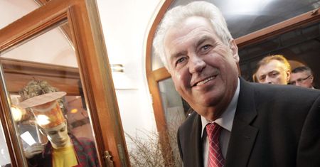 Wybory w Czechach. Zeman na czele prezydenckiego wyścigu