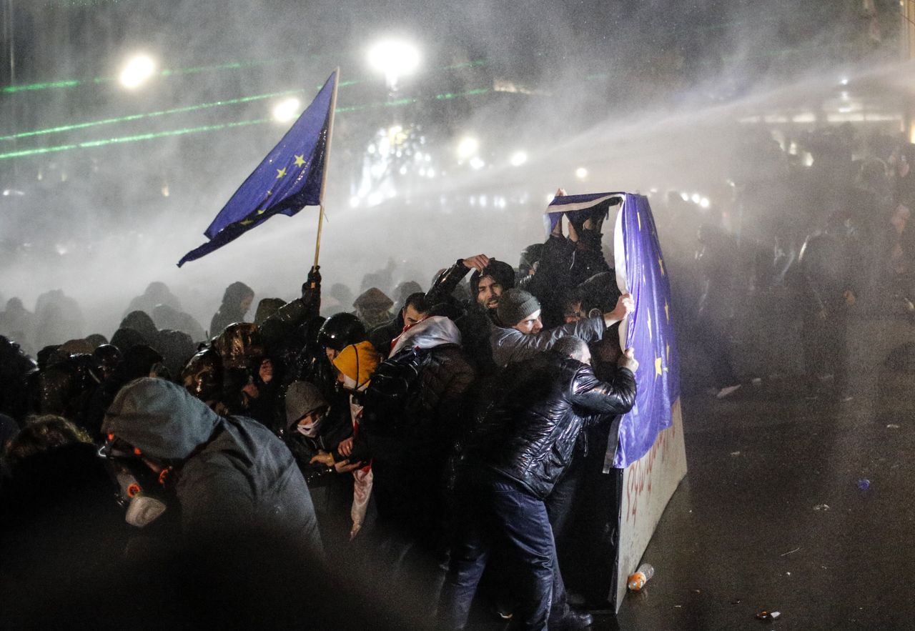 Georgia shocks the nation by halting EU talks, sparking protests