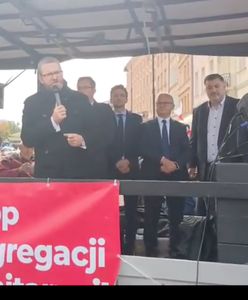 Warszawa. Marsz Wolności i suwerenności Konfederacji. Z hasłem "Stop segregacji sanitarnej"