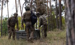 Wyprawa na "grzybobranie". Tak młodzi Ukraińcy uciekają przed poborem