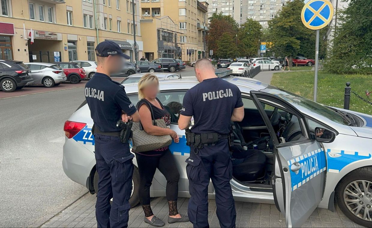 Policjanci wylegitymowali kobietę