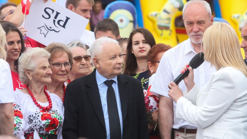 Jarosław Kaczyński podczas pikniku wyborczego w Stawiskach. W podobnych "bastionach PIS' patria traci lokalne poparcie