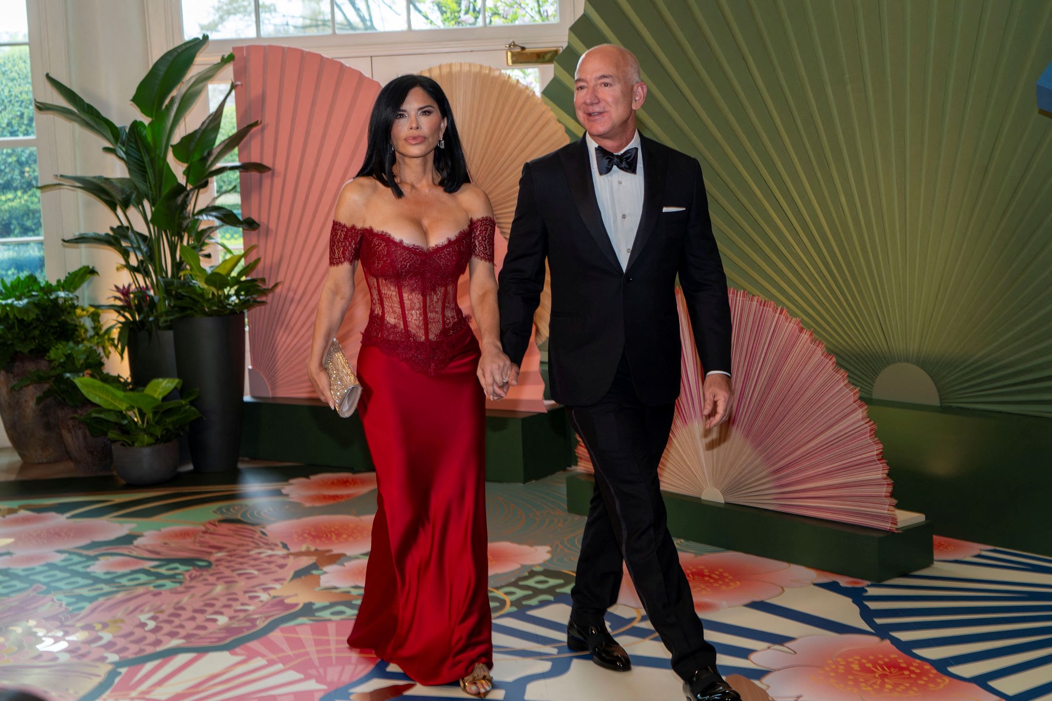 Jeff Bezos i Lauren Sanchez na kolacji w Białym Domu