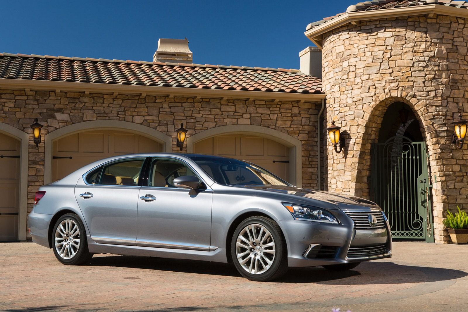 Lexus LS460, LS460 F-Sport oraz LS600h L [galeria] 11