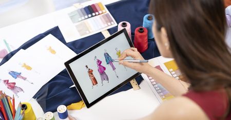 Digital fashion podbija świat — czym jest moda cyfrowa?