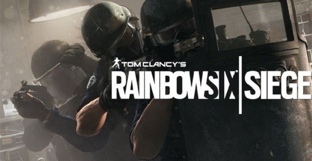 W Rainbow Six Siege o pukaniu do drzwi nie ma nawet mowy