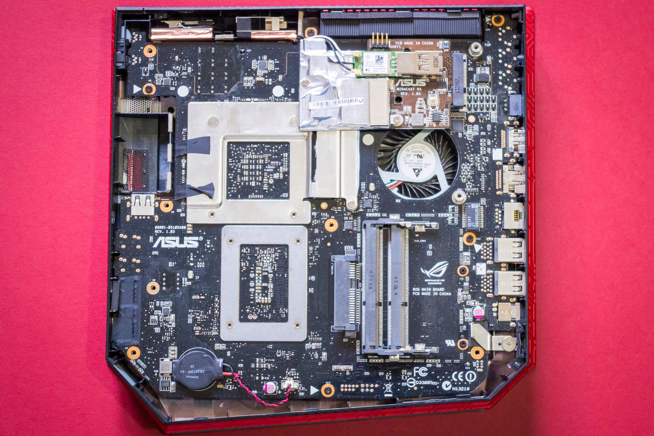 Test komputera ASUS ROG GR8 – czy konsole mogą bać się pecetów? 5