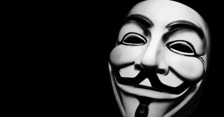 Z dużej chmury mały deszcz. (R)EWOLUCJA polskich Anonymous to fiasko