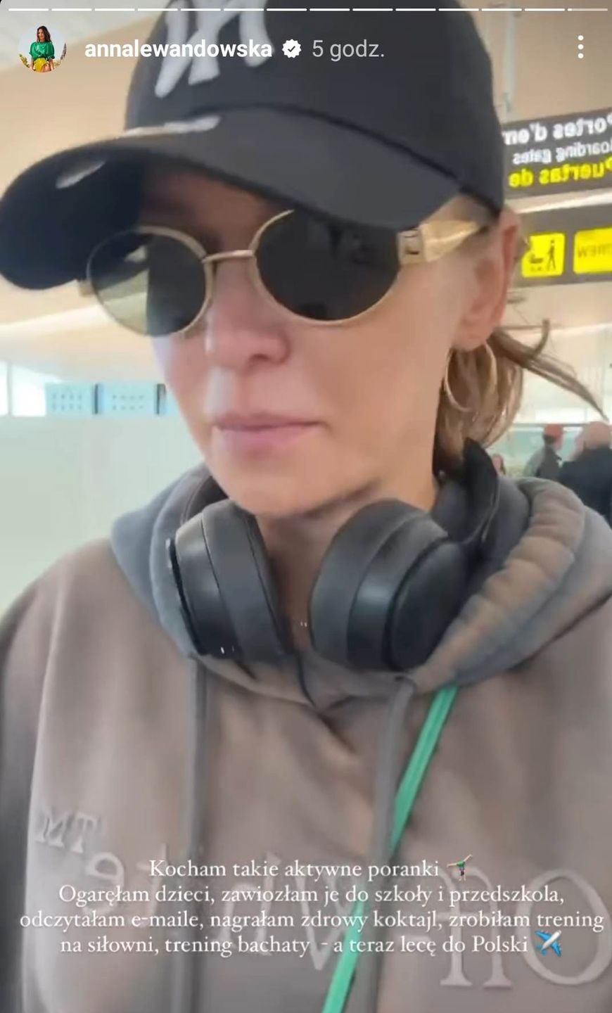 Anna Lewandowska na lotnisku