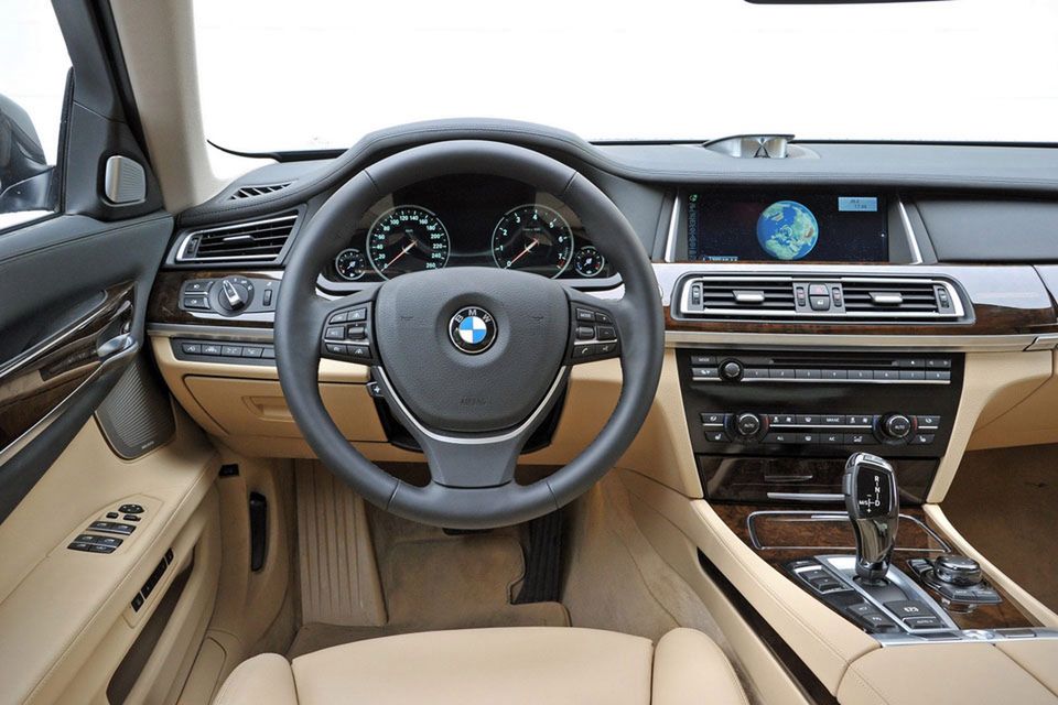 BMW serii 7 na rok 2013 - megagaleria niemieckiego okrętu flagowego 90