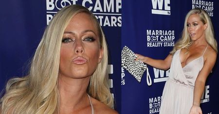 Biust Kendry Wilkinson na ściance...