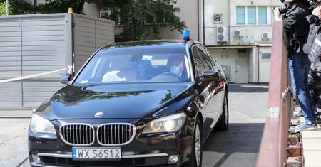 Przetarg na auta dla skarbówki wzbudza kontrowersje