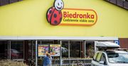 Będą pomagać przy kasach samoobsługowych. Biedronka rekrutuje