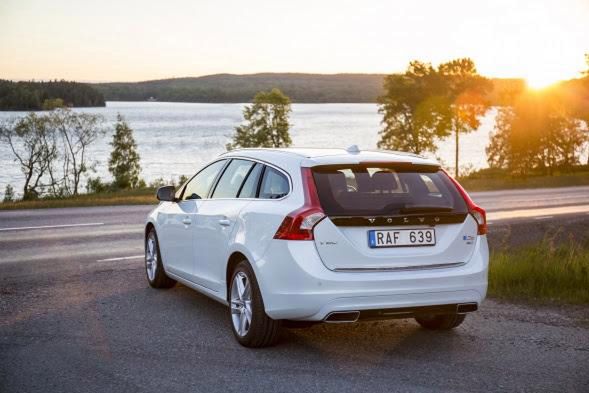 Polestar modyfikuje hybrydę V60 Plug-in