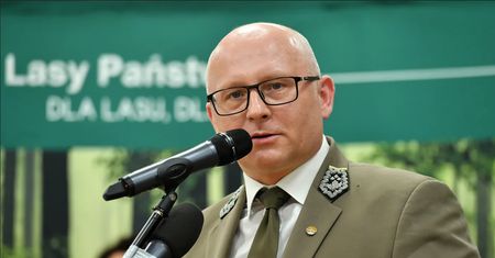 Stracił stanowisko przez aferę z domem za 9,5 tys. zł. Wrócił do pracy w Lasach Państwowych