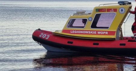 Nieprzytomna nastolatka leżała na pomoście. Dramatyczne zgłoszenie