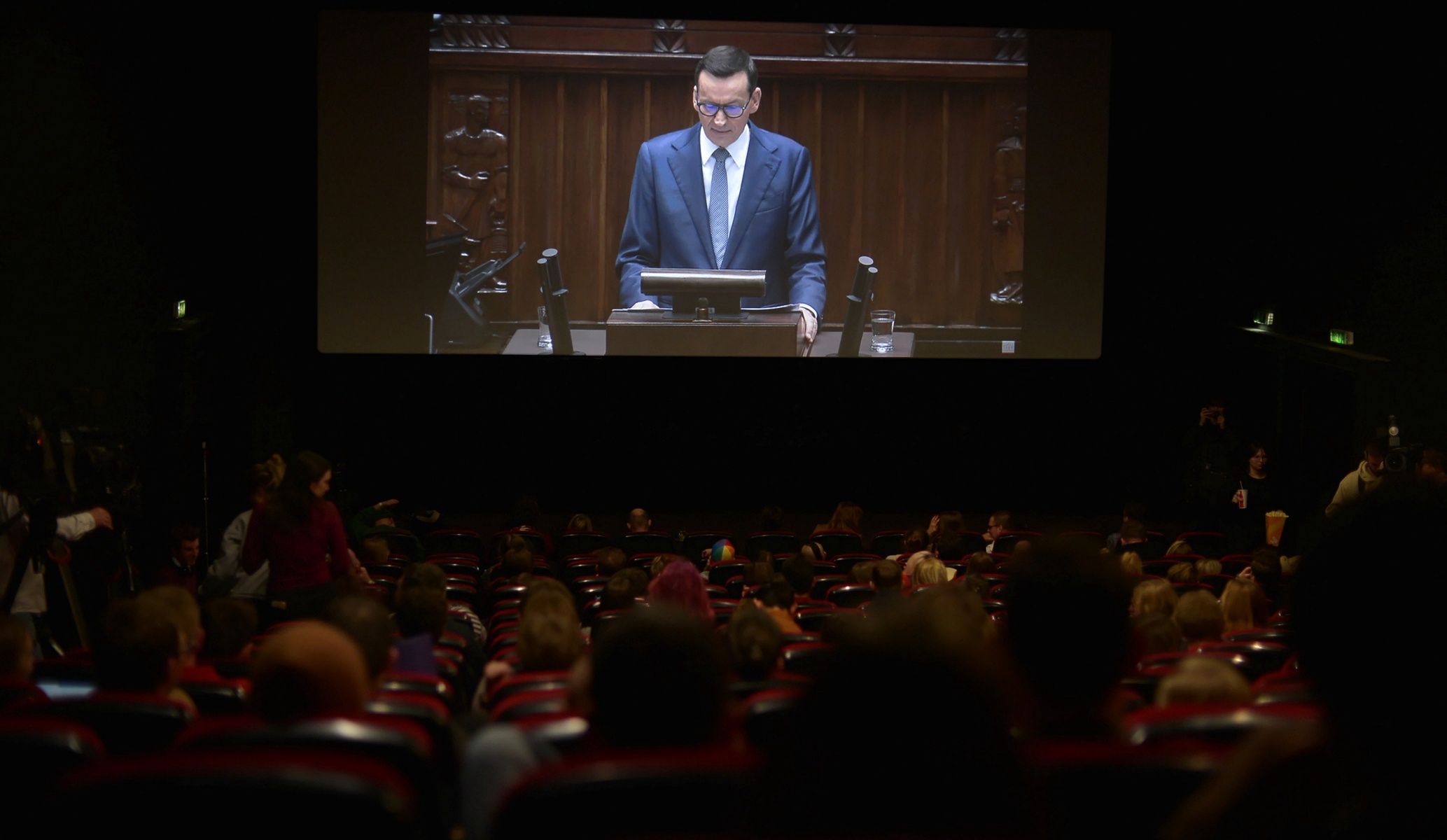 kino
Warszawa, 11.12.2023. Transmisja obrad Sejmu na wielkim ekranie w warszawskiej Kinotece, 11 bm. (jm) PAP/Marcin Obara
Marcin Obara
kino, Kinoteka, Mateusz Morawiecki, PKiN, sejmu, transmisja