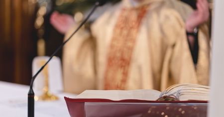Sprawiedliwość dopadła księdza. Wykorzystał nastolatkę podstępem