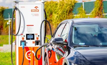 Orlen będzie ładował elektryki w Niemczech. Chce mieć ponad tysiąc punktów