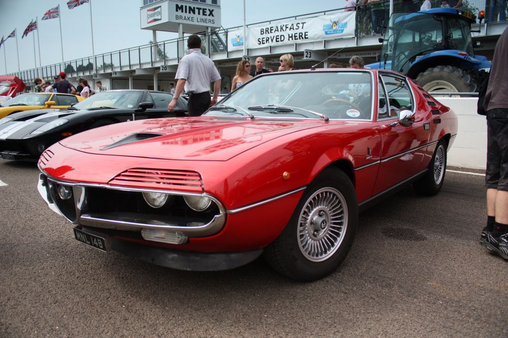 Alfa Romeo Montreal