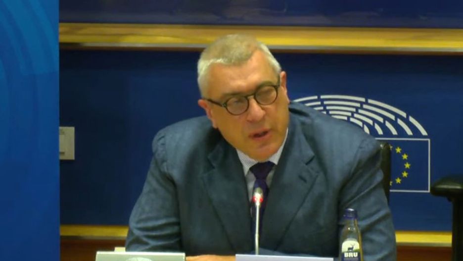 Parlament Europejski o "skandalu z Pegasusem". Giertych o podsłuchiwaniu Tuska 