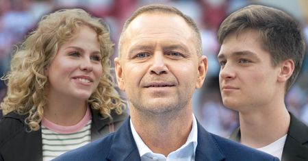 Rok od wyboru Nawrockiego. Polacy ciągle podzieleni. "To nie mój wybór"