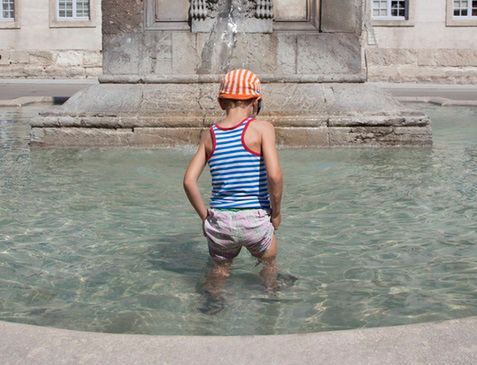 Kąpiel w fontannie może skończyć się w szpitalu