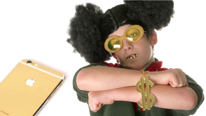 Masz 13 milionów złotych i nie wiesz, co z nimi zrobić? Spersonalizuj sobie iPhone'a 1