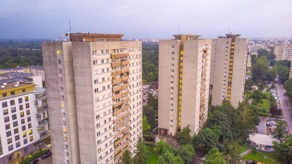 Daily Lie In Warsaw
Residential apartment buildings are seen in the Czerniakow neighbourhood neighboring the Central district of the city in Warsaw, Poland on June 22, 2020 (Photo by Jaap Arriens/NurPhoto via Getty Images)
NurPhoto
home, infrastructure, neighborhood, neighbourhood, pogoda, polska, residential, urban, warszawa