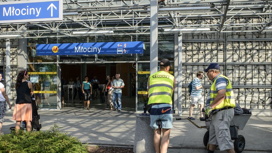 Warszawa. Ruch metra został czasowo wstrzymany