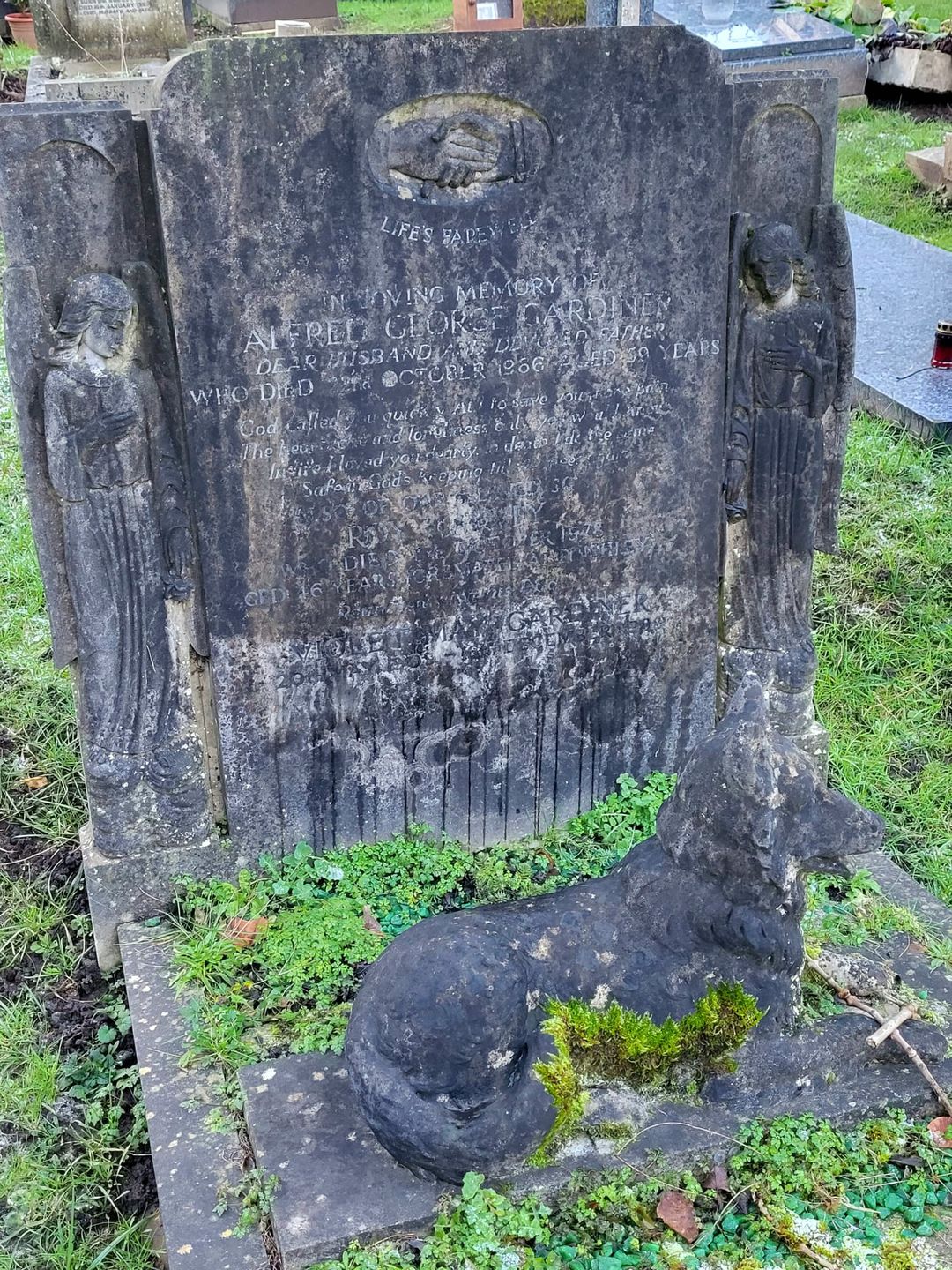 Highgate to prawdziwa galeria sztuki funeralnej