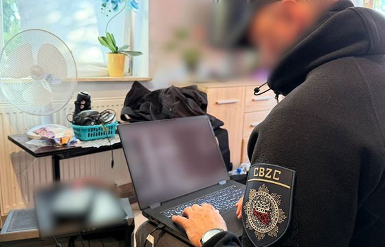 Cyberterroryści w rękach policji. Mieli na koncie 380 fałszywych alarmów