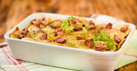 Mieszam z ziemniakami i chorizo, a następnie zapiekam. Smakuje genialnie