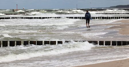 Podstępny zabójca w Bałtyku. Zakaz kąpieli na 66 kąpieliskach