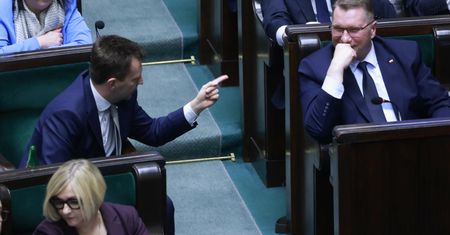 "Zaatakował kampanię Czarnka". Spięcie w PiS na posiedzeniu sztabu