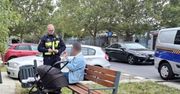 Warszawa: 40-latek wiózł dziecko w wózku i popijał piwo. Tłumaczył funkcjonariuszom, że leczy kaca