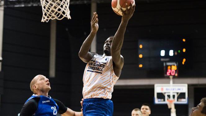 Na zdjęciu: M.J. Rhett 