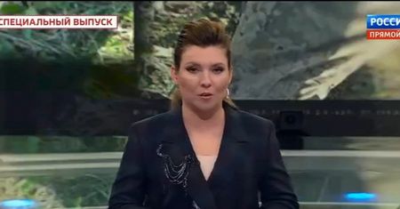 Skabiejewa znów odleciała. "Nie myją się, nieprzyjemnie pachną"