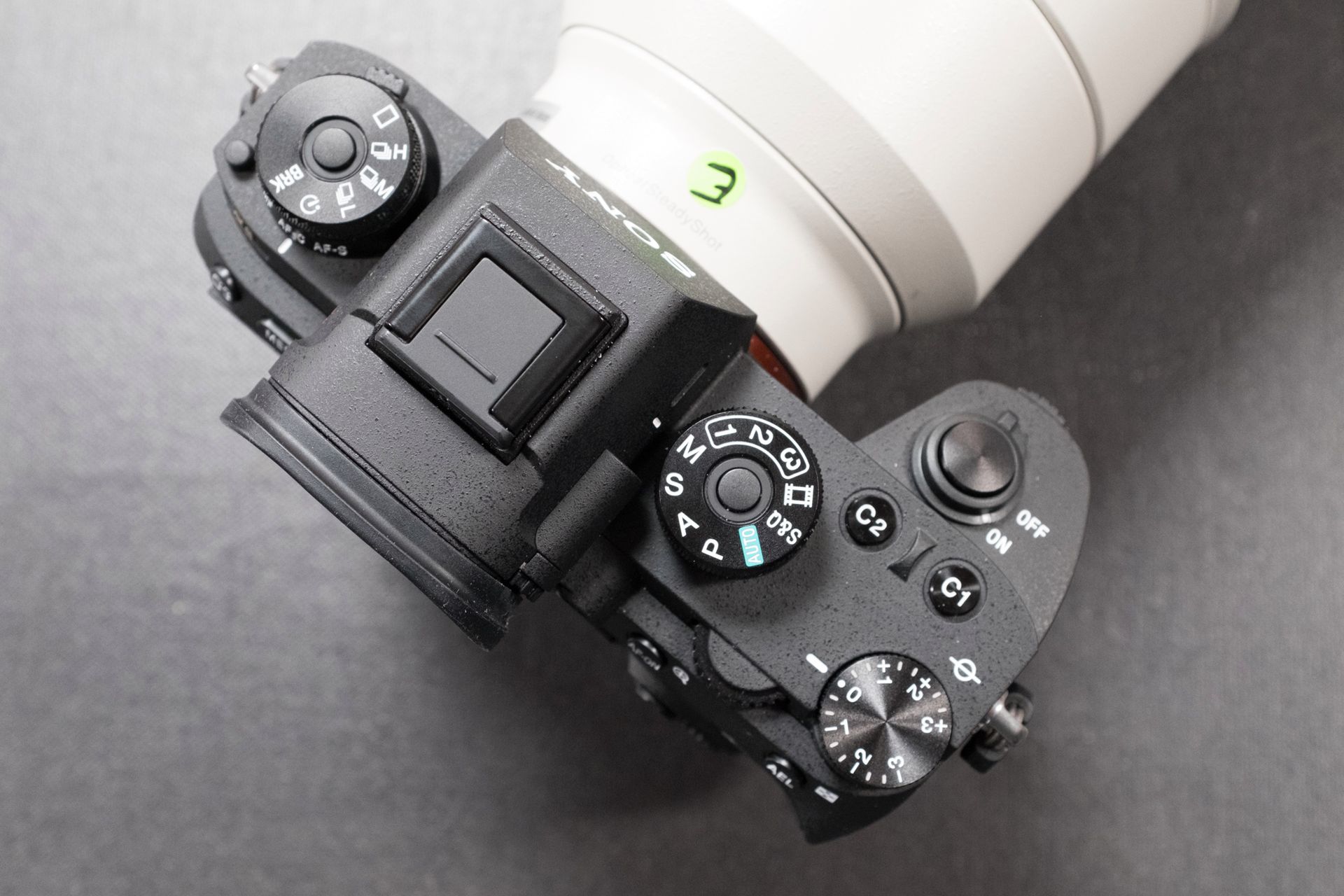 Sony A9 - pierwsze wrażenia po premierze. Czy bezlusterkowiec dorówna profesjonalnym lustrzankom? 8