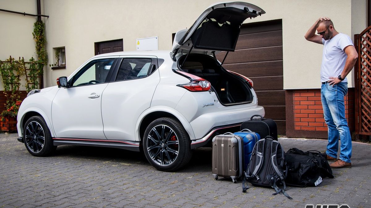 Wbrew pozorom, odpowiednie spakowanie samochodu ma duży wpływ na nasze bezpieczeństwo