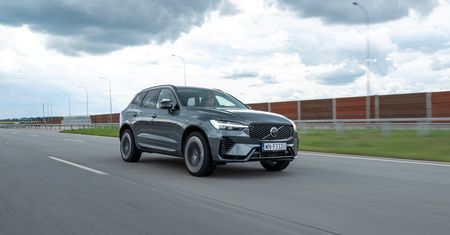 Volvo XC60 zostanie z nami długo. Dostanie hybrydę plug-in z dużym zasięgiem